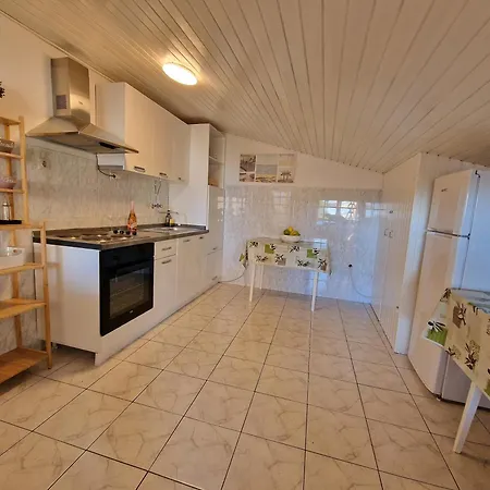 아파트 Family Retreat With Sea View Zorya