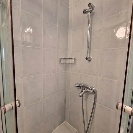 Family Retreat With Sea View Zorya 말리로시니