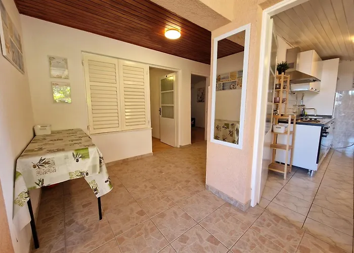Family Retreat With Sea View Zorya Mali Lošinj